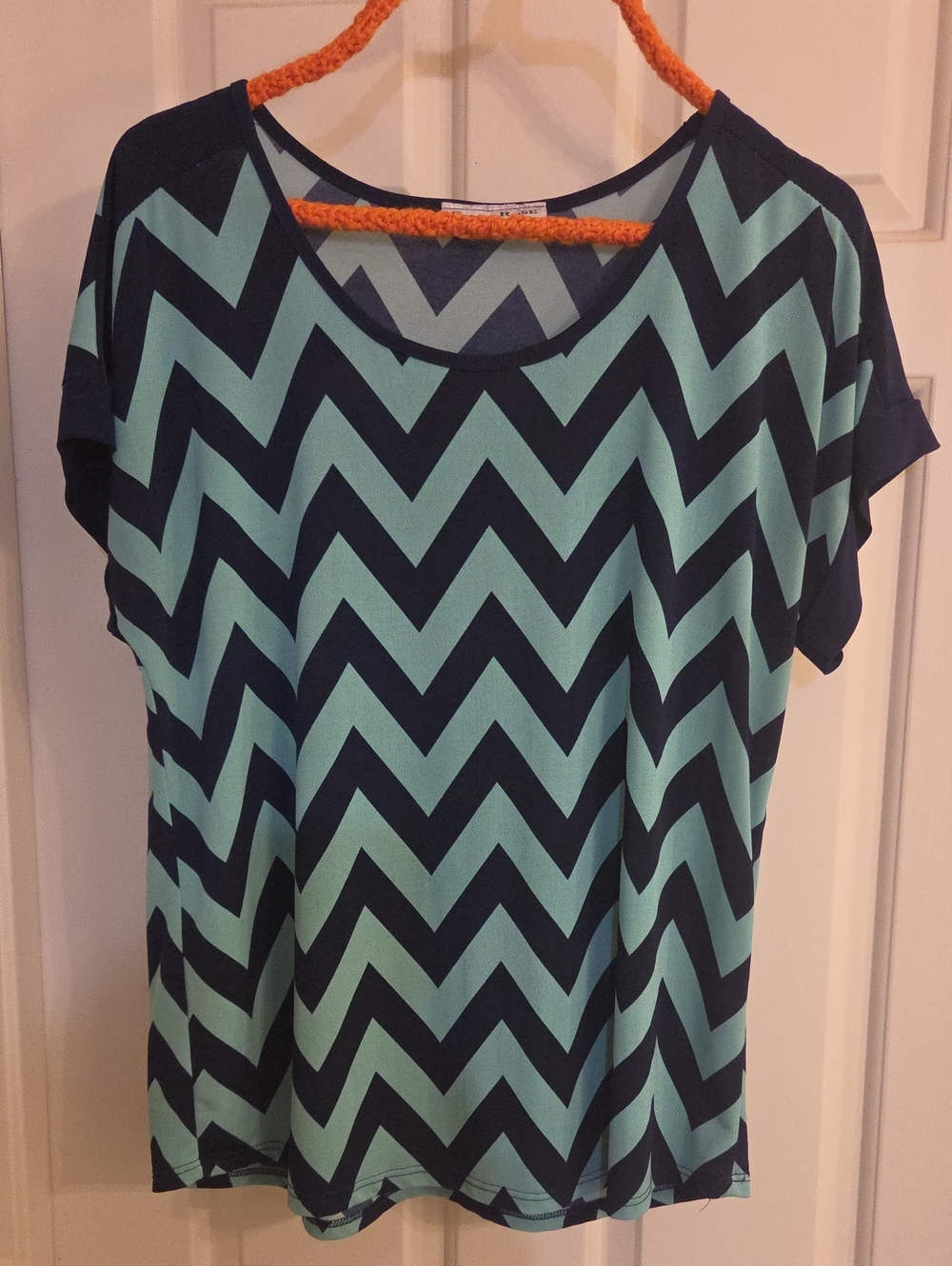 Carol Rose Short Sleeve Chevron Top — Teal & Navy